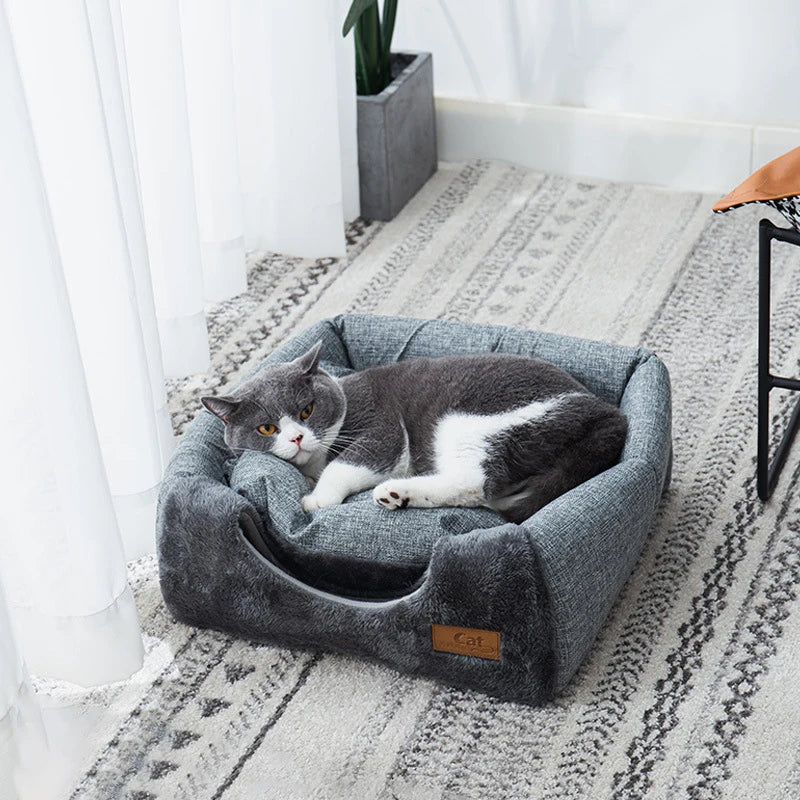 Casa de cama para gatos com tapete aconchegante, ideal para dias frios